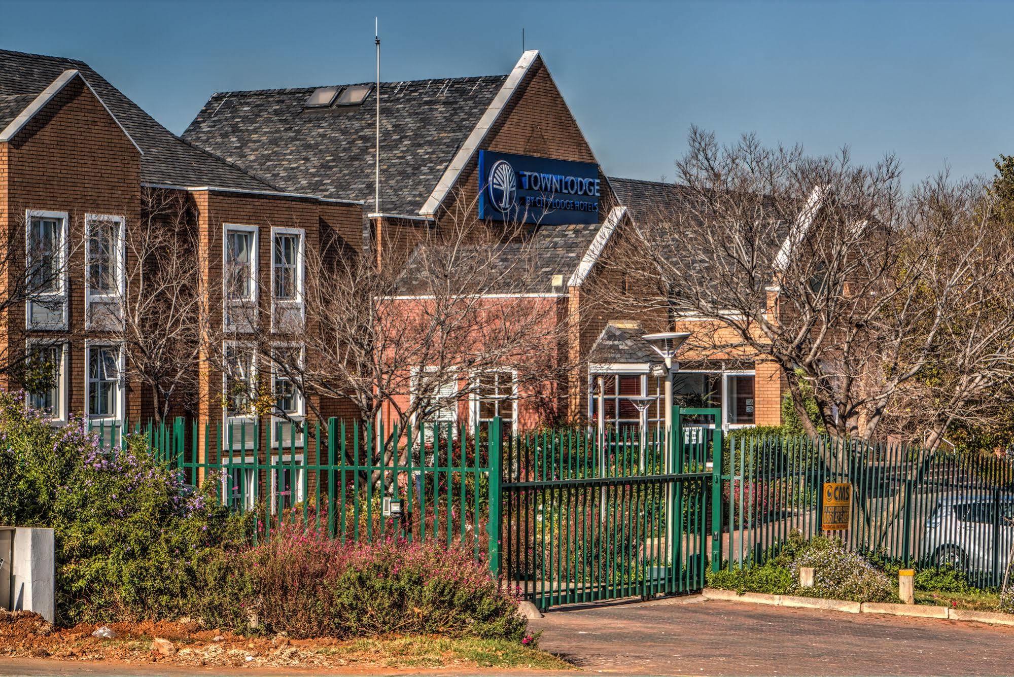 Town Lodge Johannesburg Airport Kempton Park Exterior photo